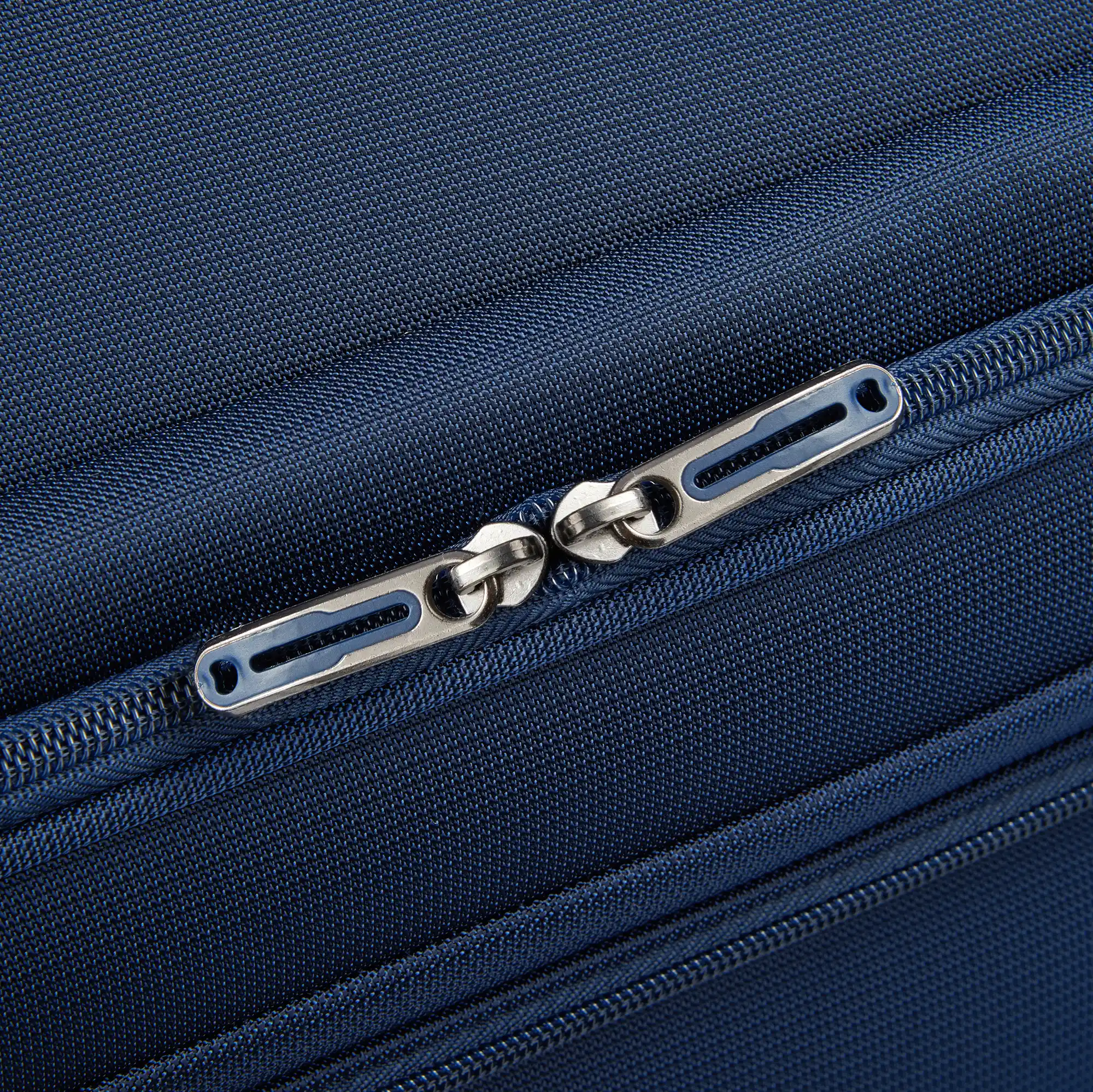 Helium DLX - Large Rolling Garment Bag - Image 19